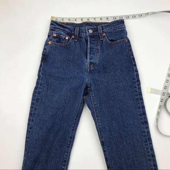 Vintage Levi’s 501 High Waist wedgie fit Jeans - Picture 2 of 7